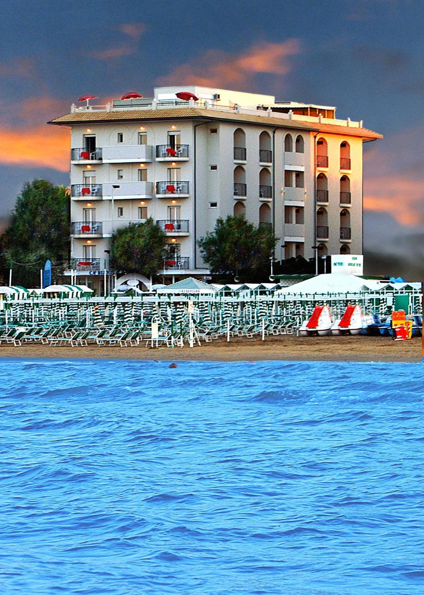 Hotel Ca' Bianca Riccione Eksteriør billede